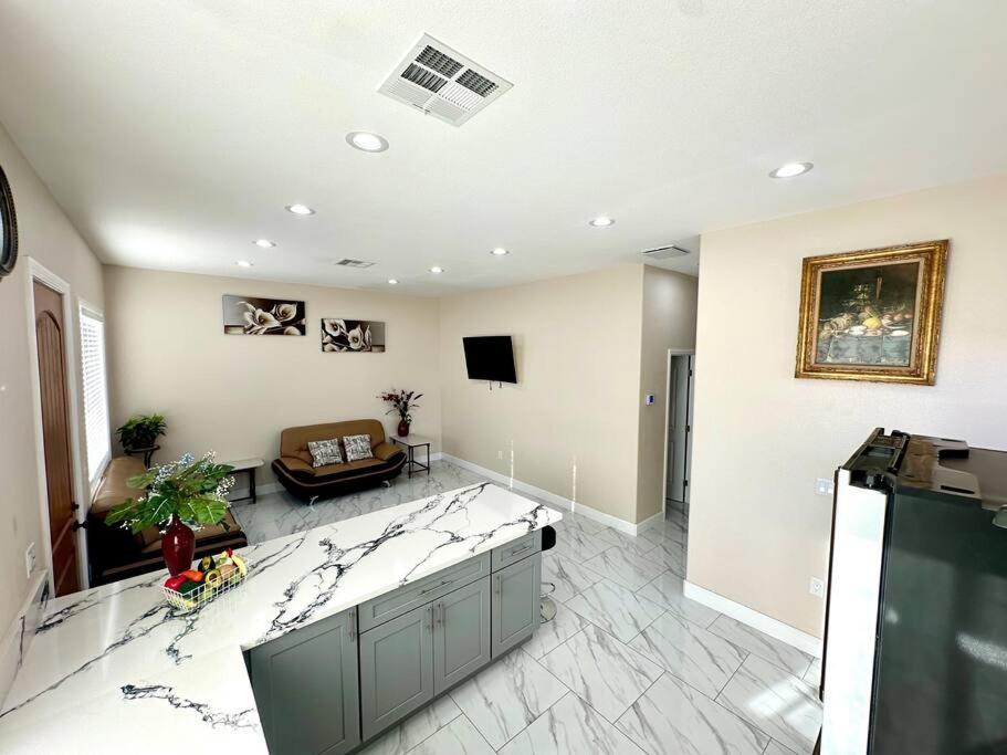 Willa New Renovated House In Little Saigon Midway City Zewnętrze zdjęcie
