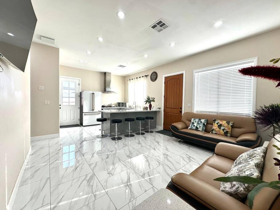 Willa New Renovated House In Little Saigon Midway City Zewnętrze zdjęcie